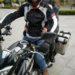 cinturon-seguridad-pasajero-motociclista-uso1.jpg